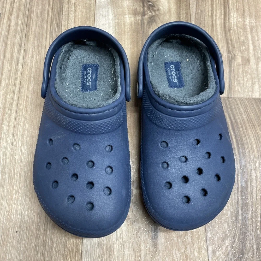 CROCS Dual Comfort Toddler Size 13c Navy Blue Fleece Lined Slip On Clog‎ Shoes